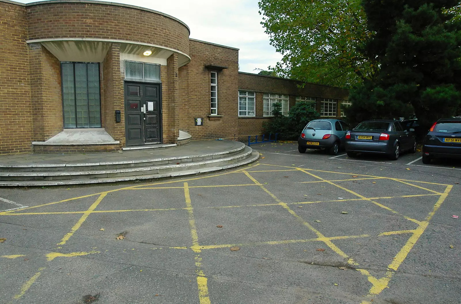 The car park outside St. Paul's, from Suffolk County Council Dereliction, and Cotton Flamenco, Suffolk - 22nd October 2005