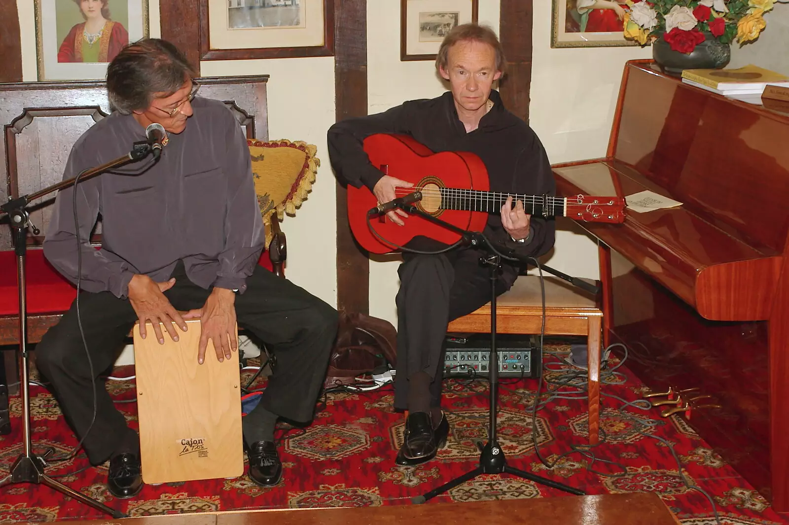 Flamenco musicians in the Cotton Trowel and Hammer, from Suffolk County Council Dereliction, and Cotton Flamenco, Suffolk - 22nd October 2005