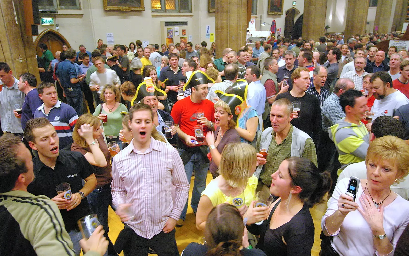 There's a load of singing going on, from The 28th Norwich Beer Festival, St. Andrew's Hall, Norwich - 26th October 2005