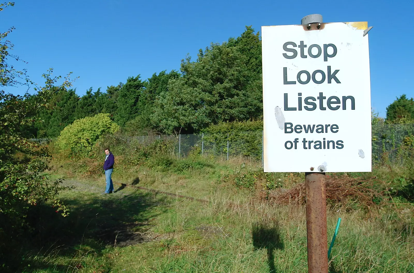 This sign doesn't serve much purpose anymore, from Disused Cambridge Railway, Milton Road, Cambridge - 28th October 2005