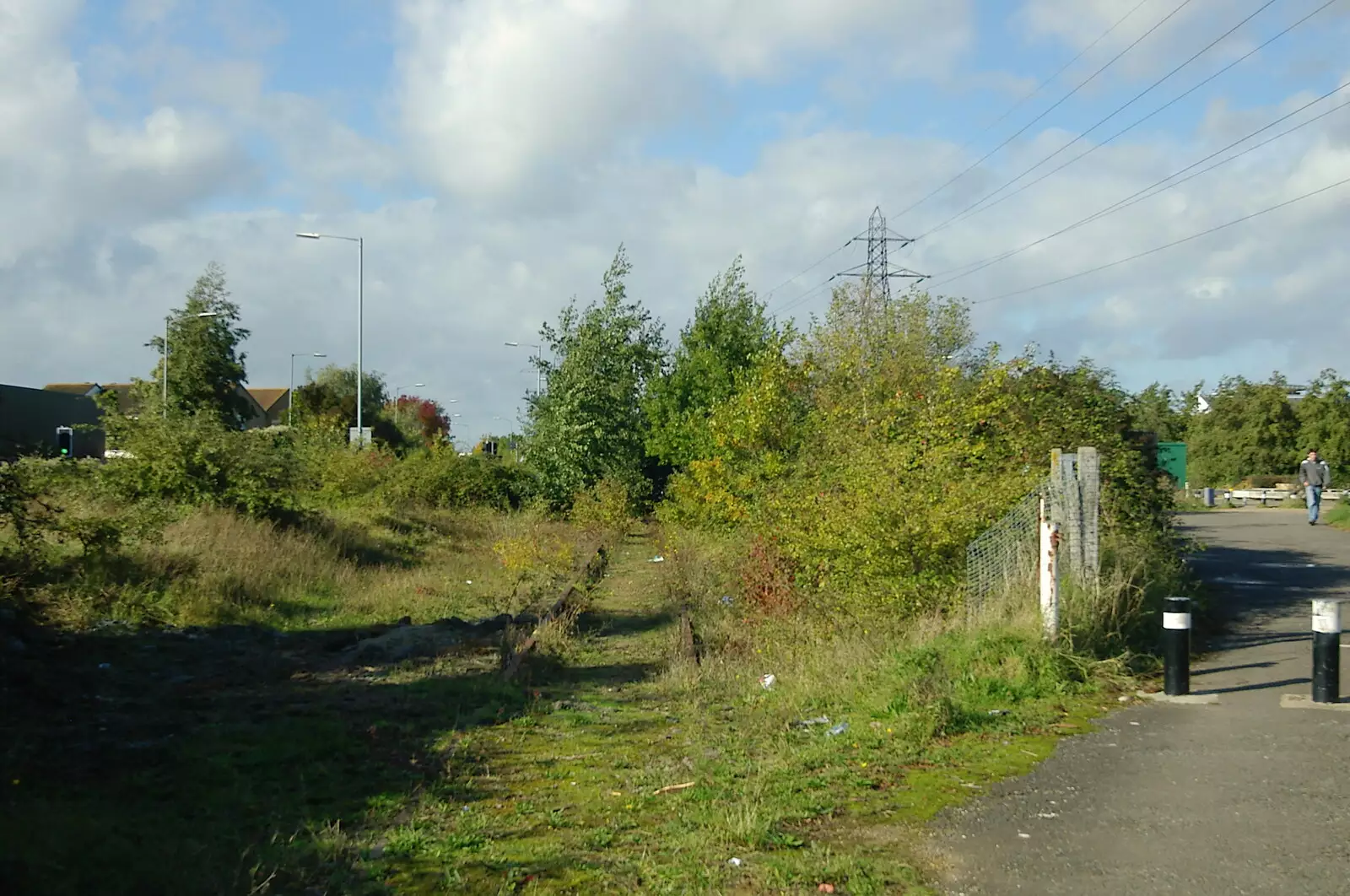 The end of the line, from Disused Cambridge Railway, Milton Road, Cambridge - 28th October 2005