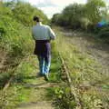 Dan heads off back to Milton Road, Disused Cambridge Railway, Milton Road, Cambridge - 28th October 2005