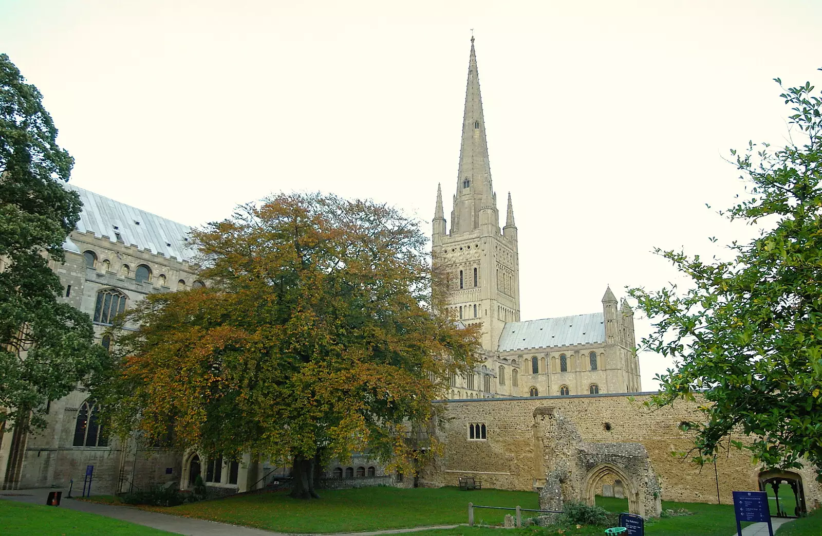 The second-highest steeple in England, from CISU Networks and Autumn Leaves at Norwich Cathedral, Eye and Norwich - 29th October 2005