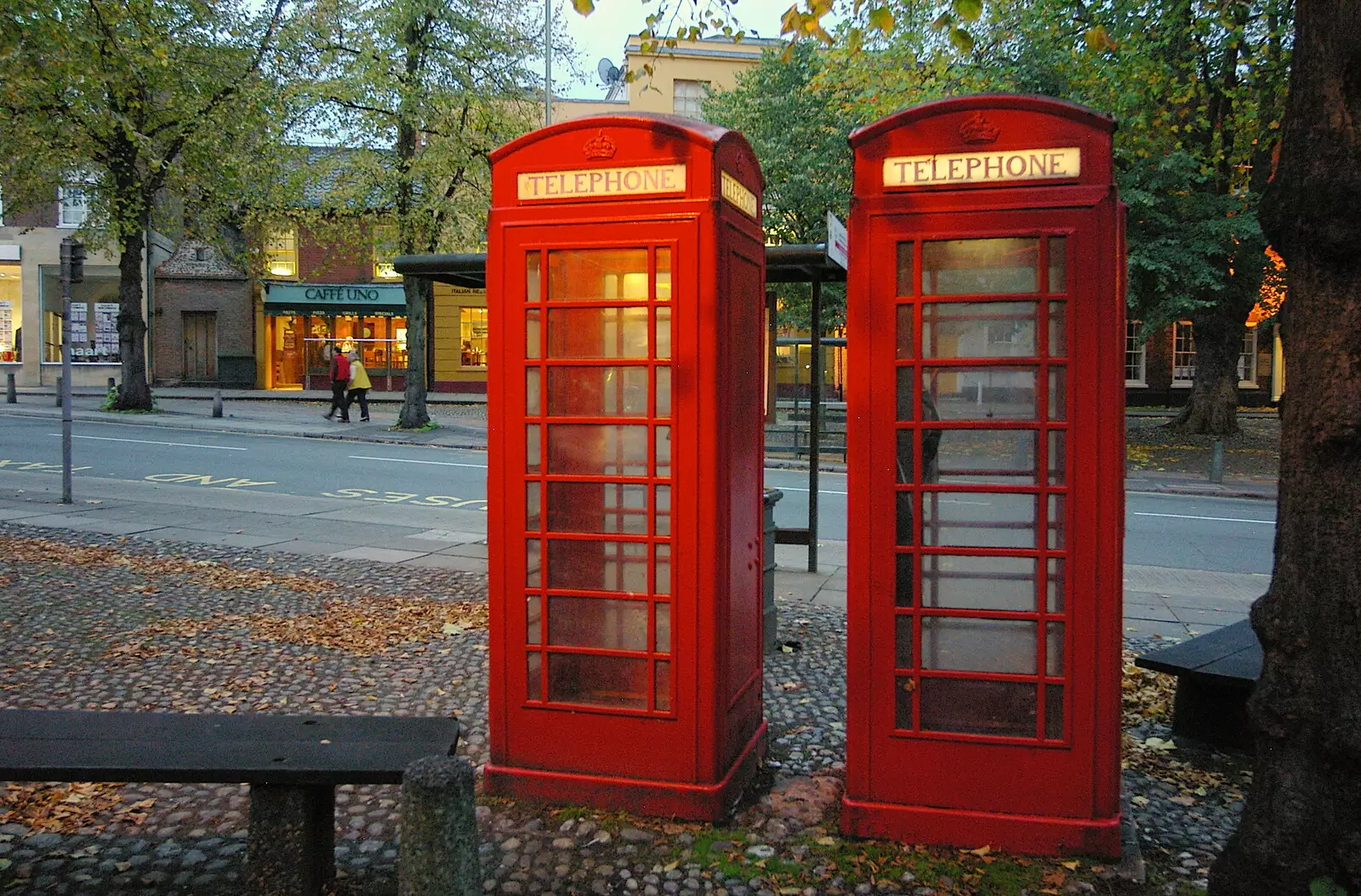 Two K6 red phoneboxes on Tombland, from CISU Networks and Autumn Leaves at Norwich Cathedral, Eye and Norwich - 29th October 2005