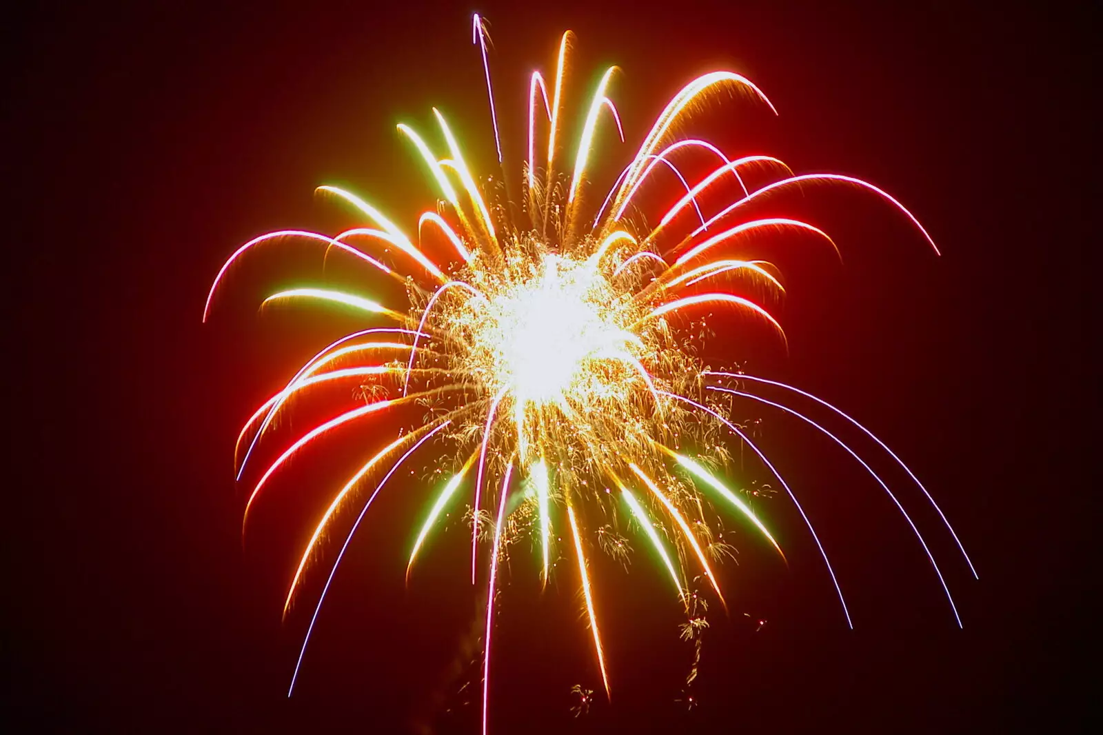 A bright starburst, from Burnt-out Recycling Bins and Fireworks from a Distance, Diss, Norfolk - 4th November 2005