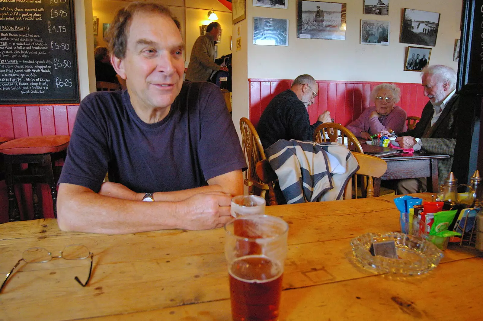 Mike in the Three Swallows at Cley Next the Sea, from Mother, Mike and the Stiffkey Light Shop, Cley and Holkham - 6th November 2005