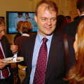 Nick sticks a suit and tie on too, Qualcomm Europe All-Hands at the Berkeley Hotel, London - 9th November 2005