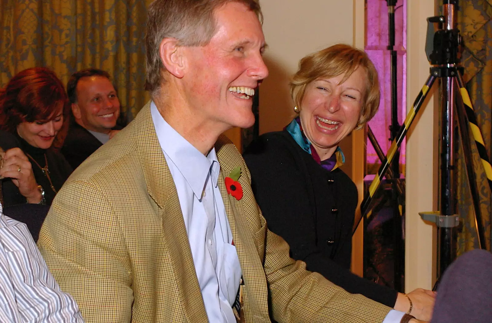 Ties are removed as a reflection of regime change, from Qualcomm Europe All-Hands at the Berkeley Hotel, London - 9th November 2005