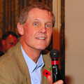 Tim Simpson asks a question, Qualcomm Europe All-Hands at the Berkeley Hotel, London - 9th November 2005