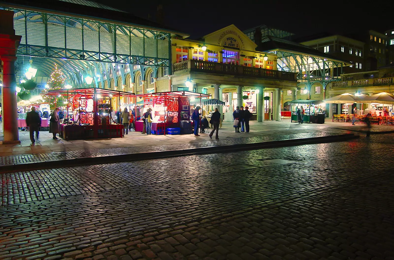 Covent Garden's cobbles, from Qualcomm Europe All-Hands at the Berkeley Hotel, London - 9th November 2005