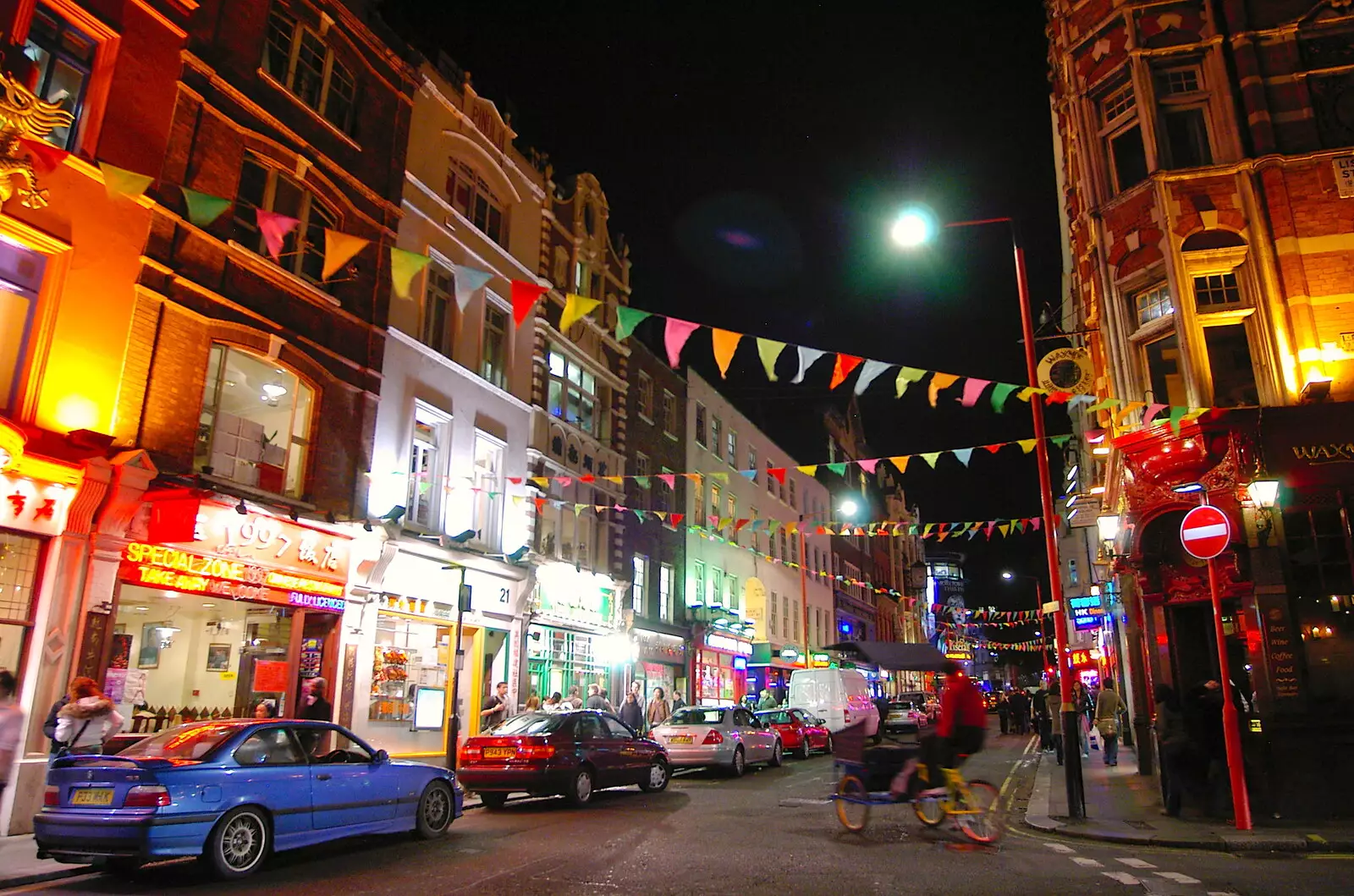 More street life, from Qualcomm Europe All-Hands at the Berkeley Hotel, London - 9th November 2005