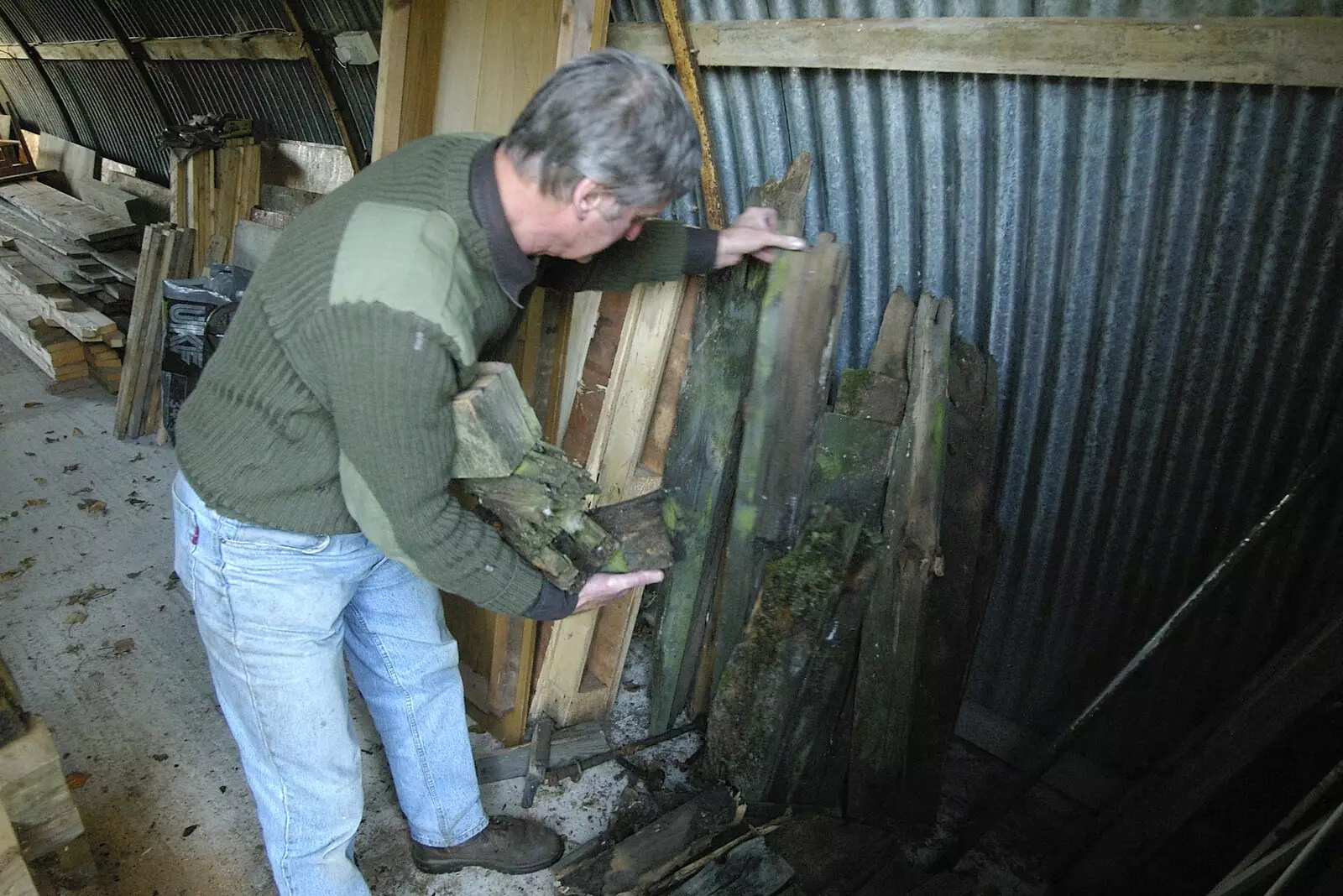 Geoff gets some firewood, from The Destruction of Padley's, and Alex Hill at the Barrel, Diss and Banham - 12th November 2005