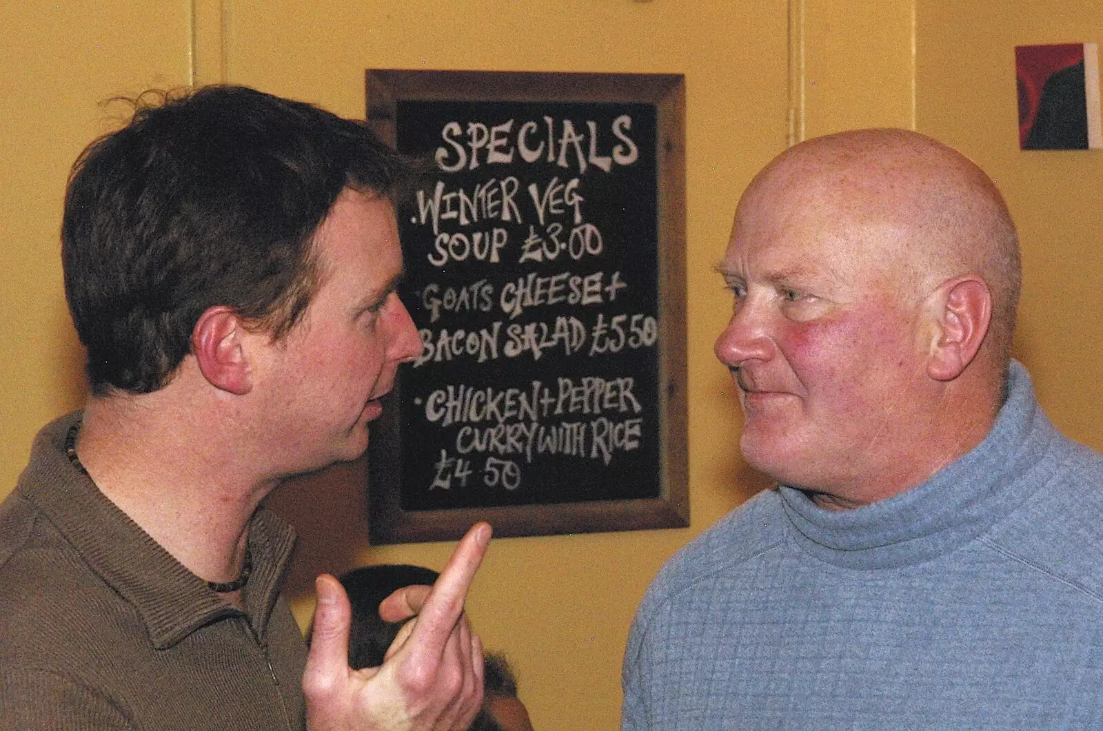 Someone chats to Alan Warren, from Most Haunted, and Music at Bar 13 and the Cherry Tree, Mellis - 26th November 2005