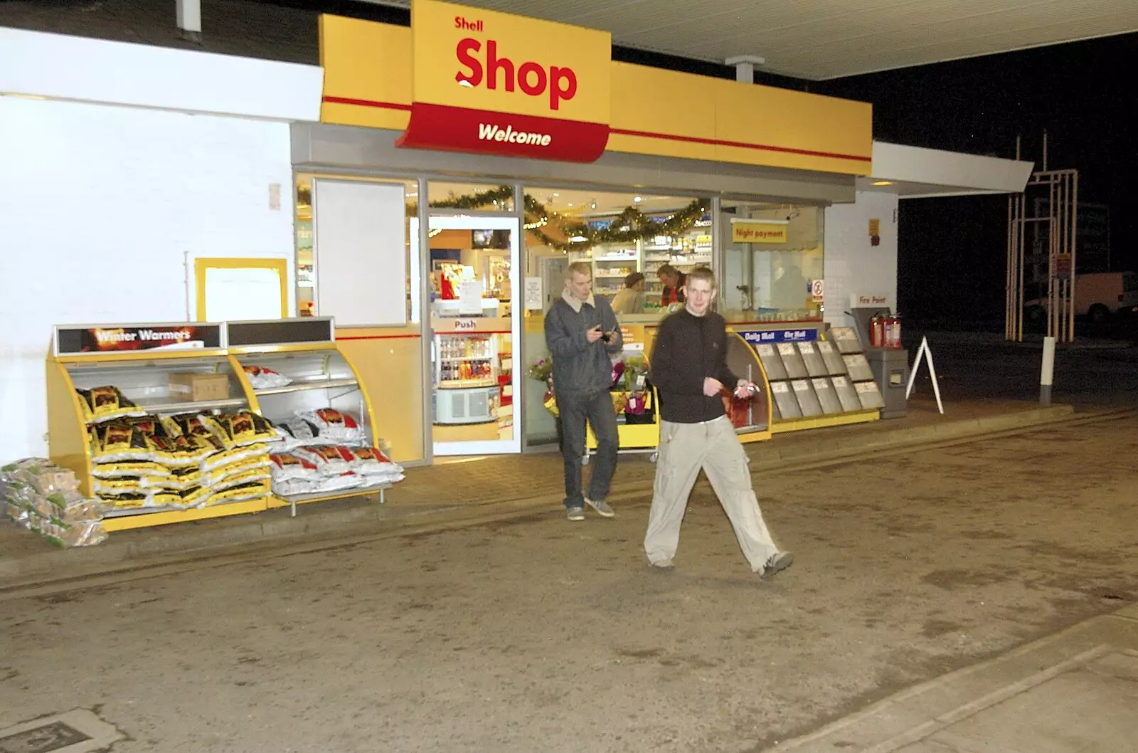 A trip to the petrol-station shop on Victoria Road, from Most Haunted, and Music at Bar 13 and the Cherry Tree, Mellis - 26th November 2005