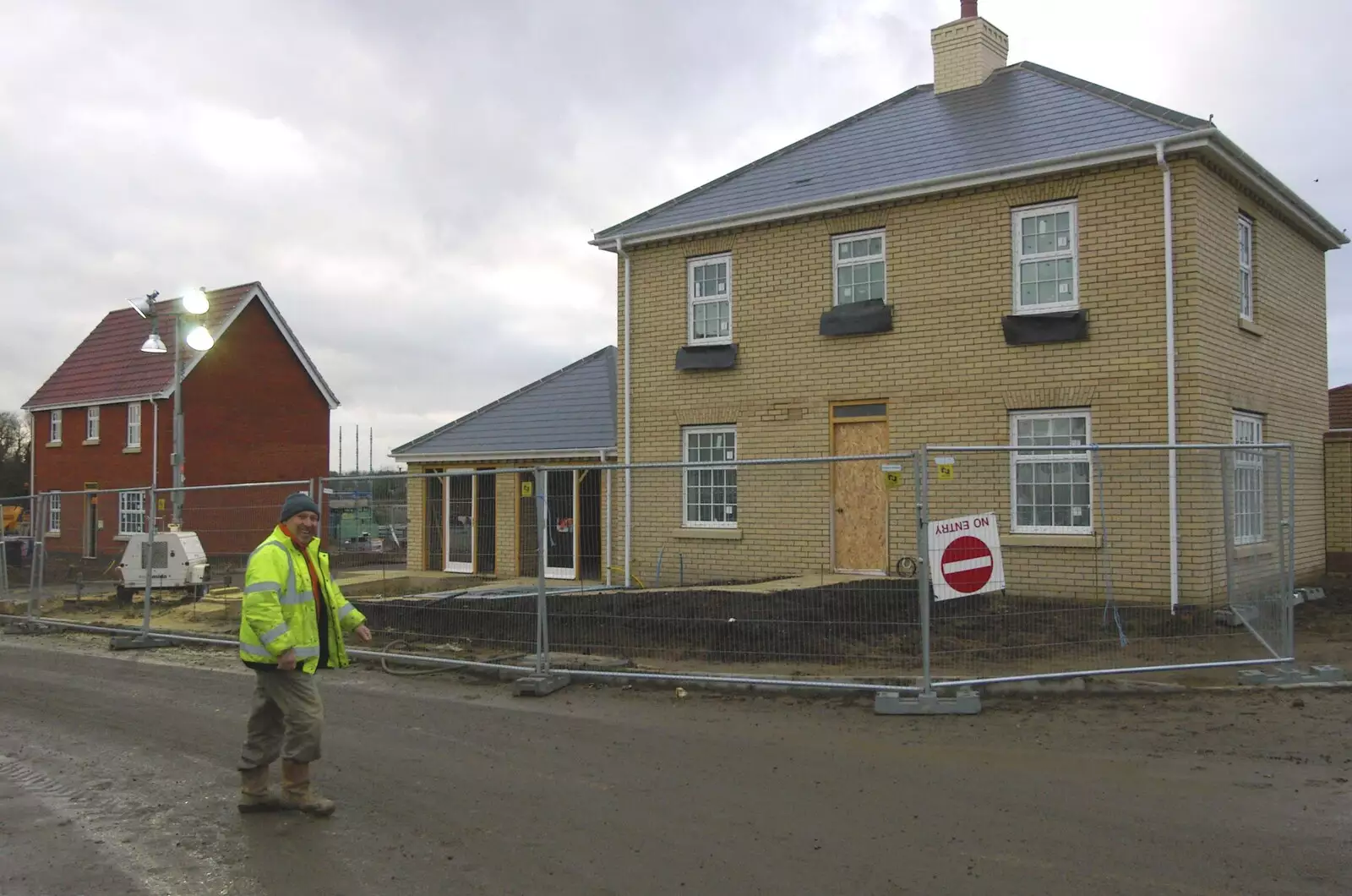 Signs of life as a builder walks past, from Post-modern Alienation: Bleak House, a Diss Miscellany, Norfolk - 3rd December 2005