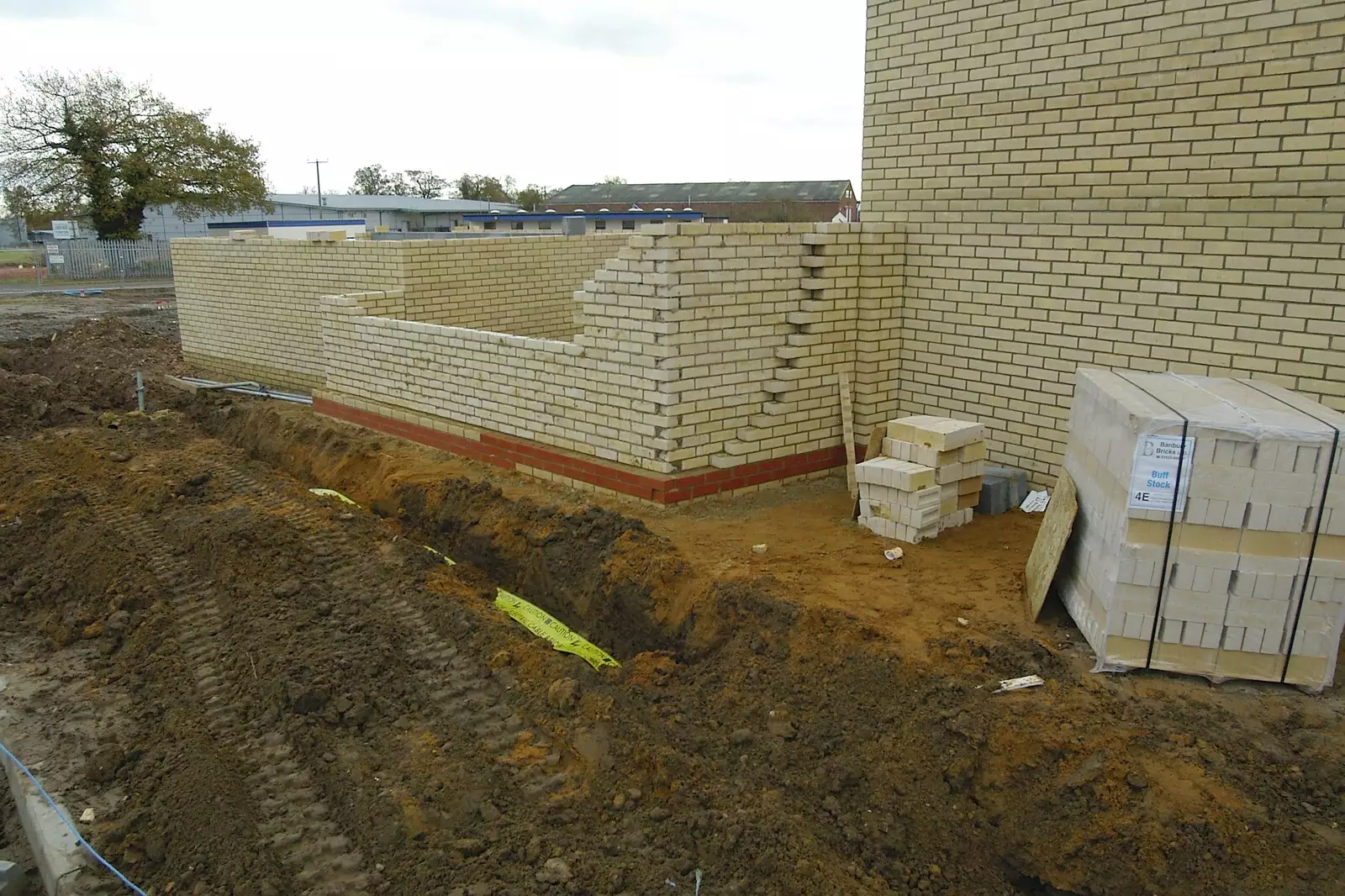 A brick wall under construction, from Post-modern Alienation: Bleak House, a Diss Miscellany, Norfolk - 3rd December 2005