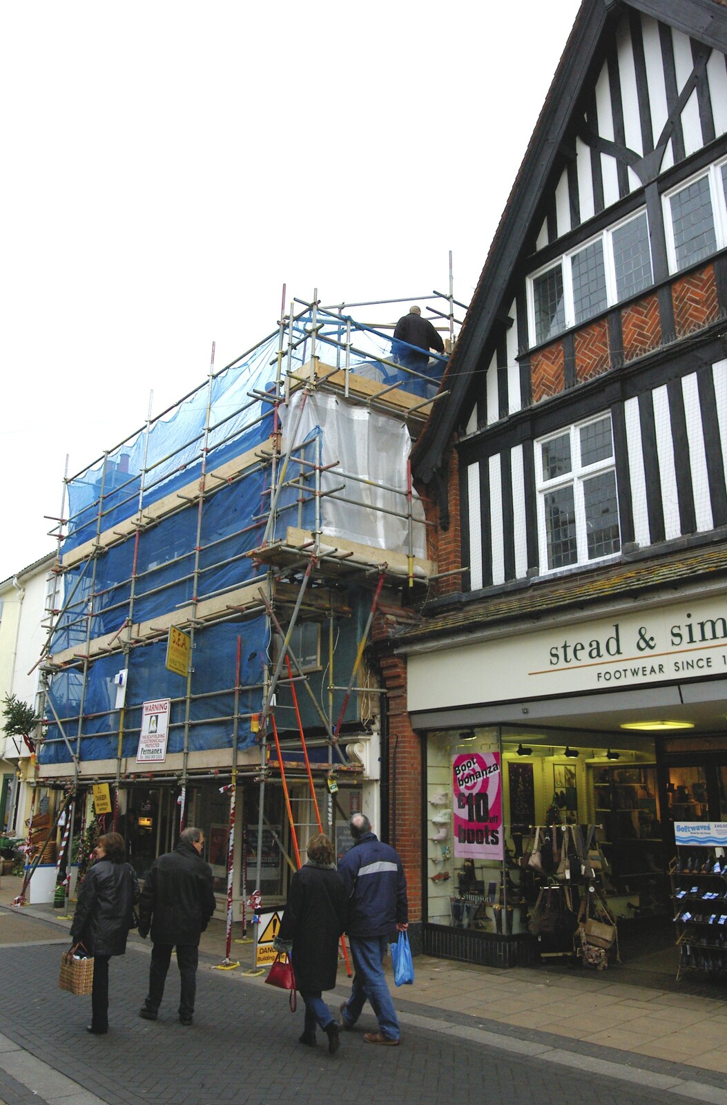 A shop on Mere Street gets some work done from Post-modern Alienation: Bleak House, a Diss Miscellany, Norfolk - 3rd December 2005