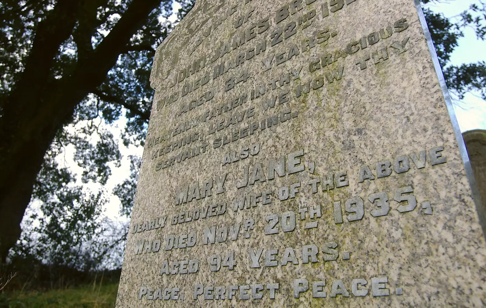 The favourite gravestone: Peace, Perfect Peace, from A Wander Around Hoo Meavy and Burrator, Dartmoor, Devon - 18th December 2005