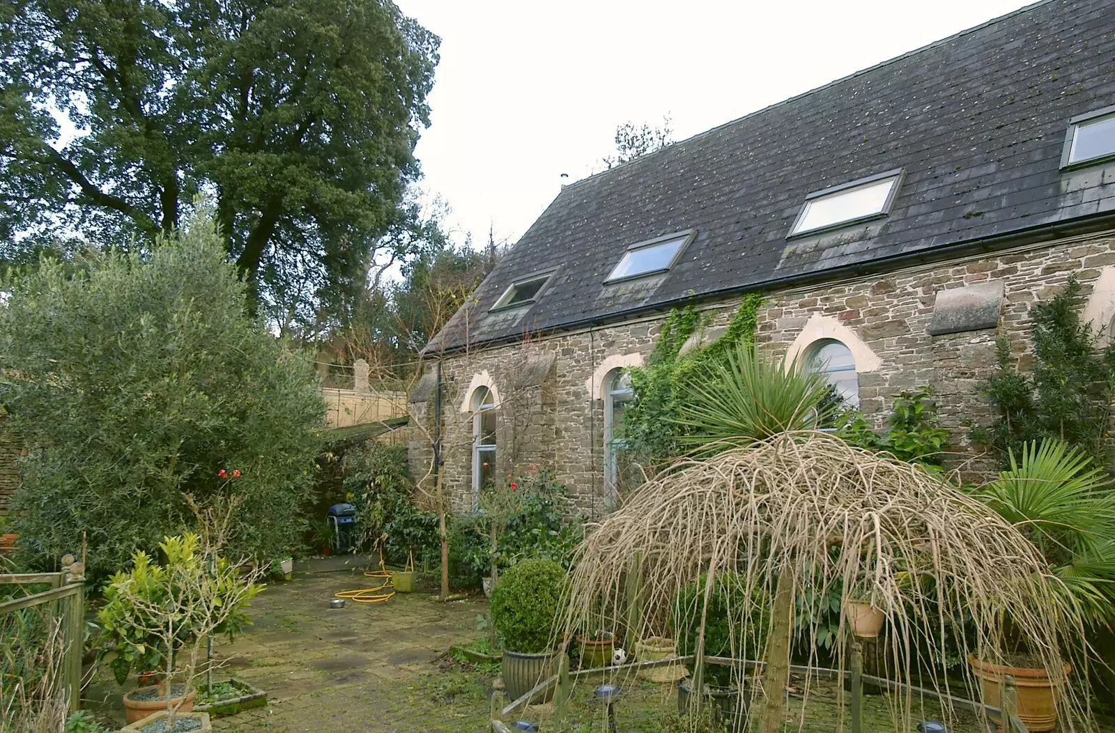 Another view of the chapel and its garden, from A Wander Around Hoo Meavy and Burrator, Dartmoor, Devon - 18th December 2005