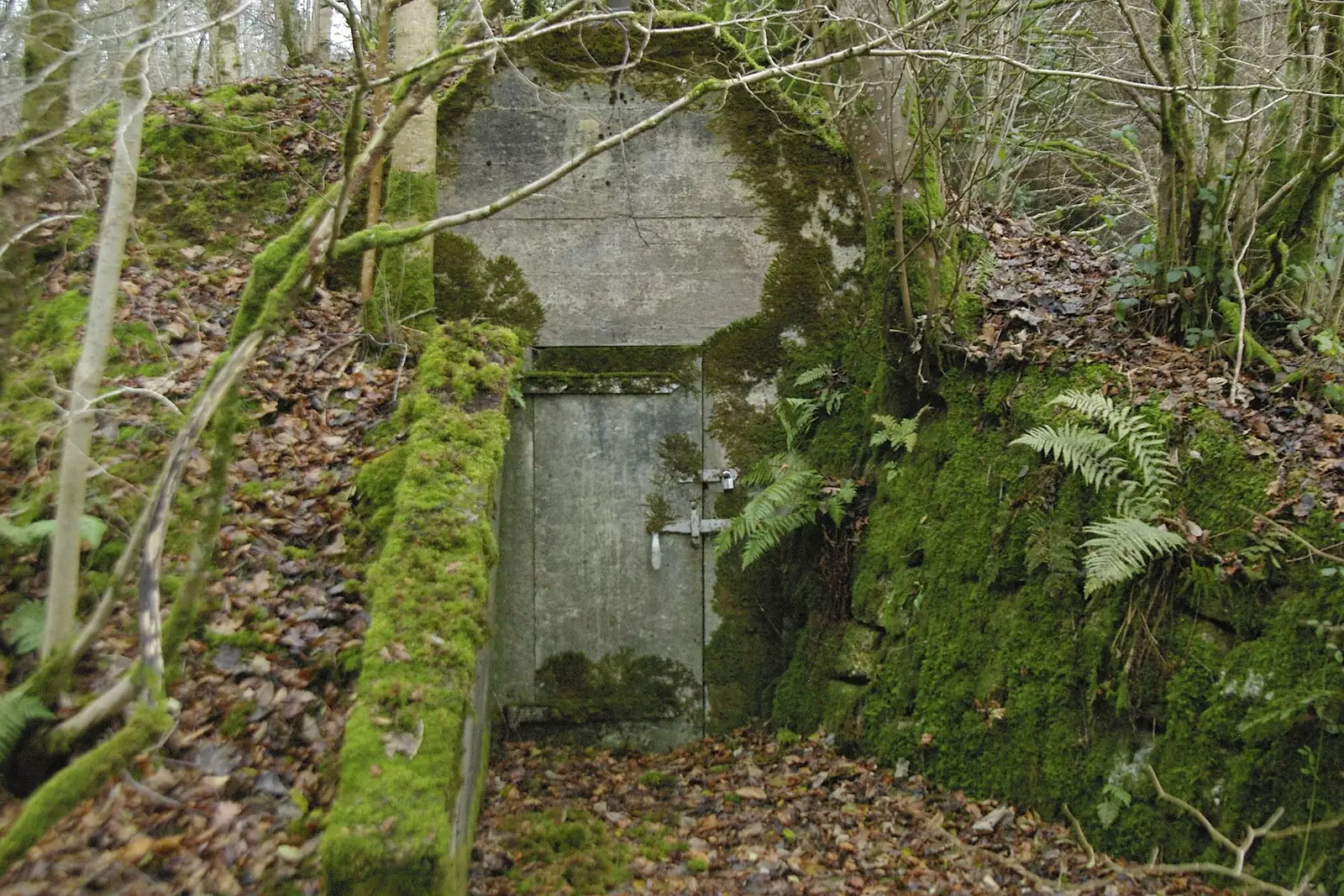 Secret Nuclear Bunker (possibly), from A Wander Around Hoo Meavy and Burrator, Dartmoor, Devon - 18th December 2005