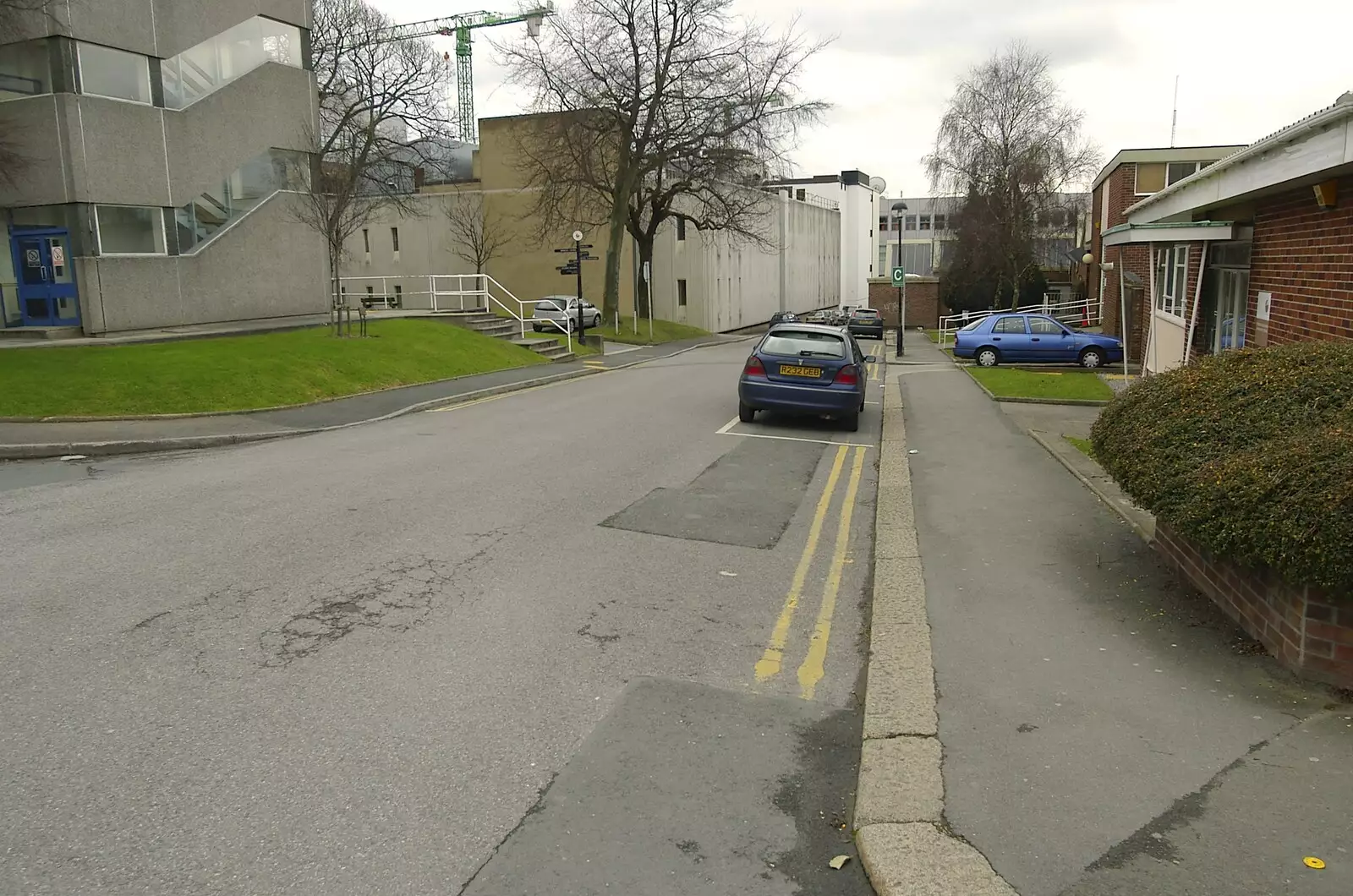 The road past the Electron Microscopy Unit, from Uni: A Wander Around the Campus, Plymouth, Devon - 18th December 2005