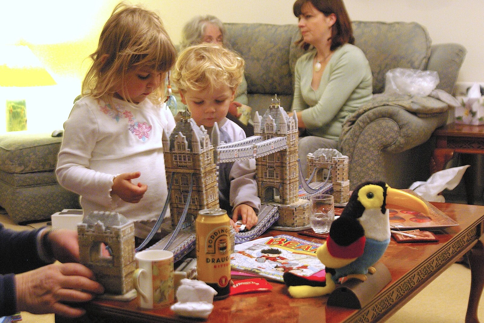 Syd and Rowan play with a model Tower Bridge from Boxing Day Miscellany, Hordle and Barton-on-Sea, Hampshire - 26th December 2005