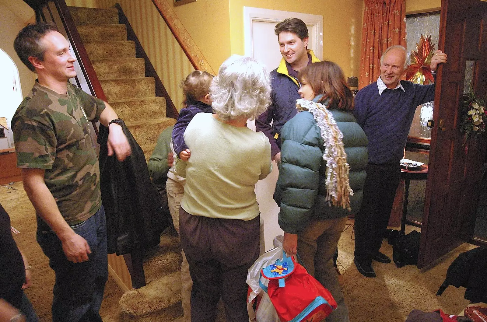 Sean and Michelle head off to feed the kids, from Boxing Day Miscellany, Hordle and Barton-on-Sea, Hampshire - 26th December 2005