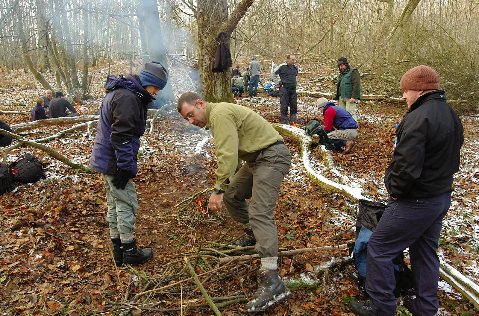 Nosher's group's firelighting efforts, from Walk Like a Shadow: A Day With Ray Mears, Ashdown Forest, East Sussex - 29th December 2005