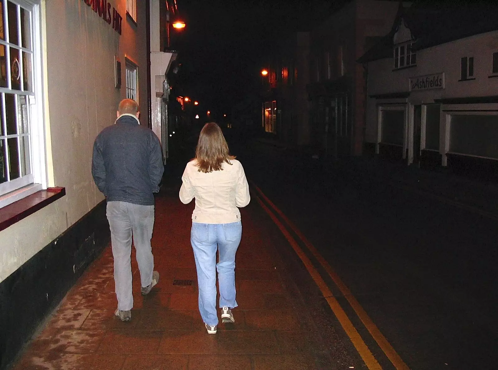 Bill and Suey wander off, from Dom in da Chapel, Safeway Chickens and Evil Supermarkets, Harleston and Grimston - 15th January 2006