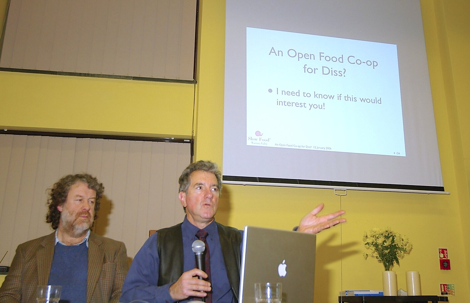 Some Gaian ideas for food cooperatives are discussed from Dom in da Chapel, Safeway Chickens and Evil Supermarkets, Harleston and Grimston - 15th January 2006