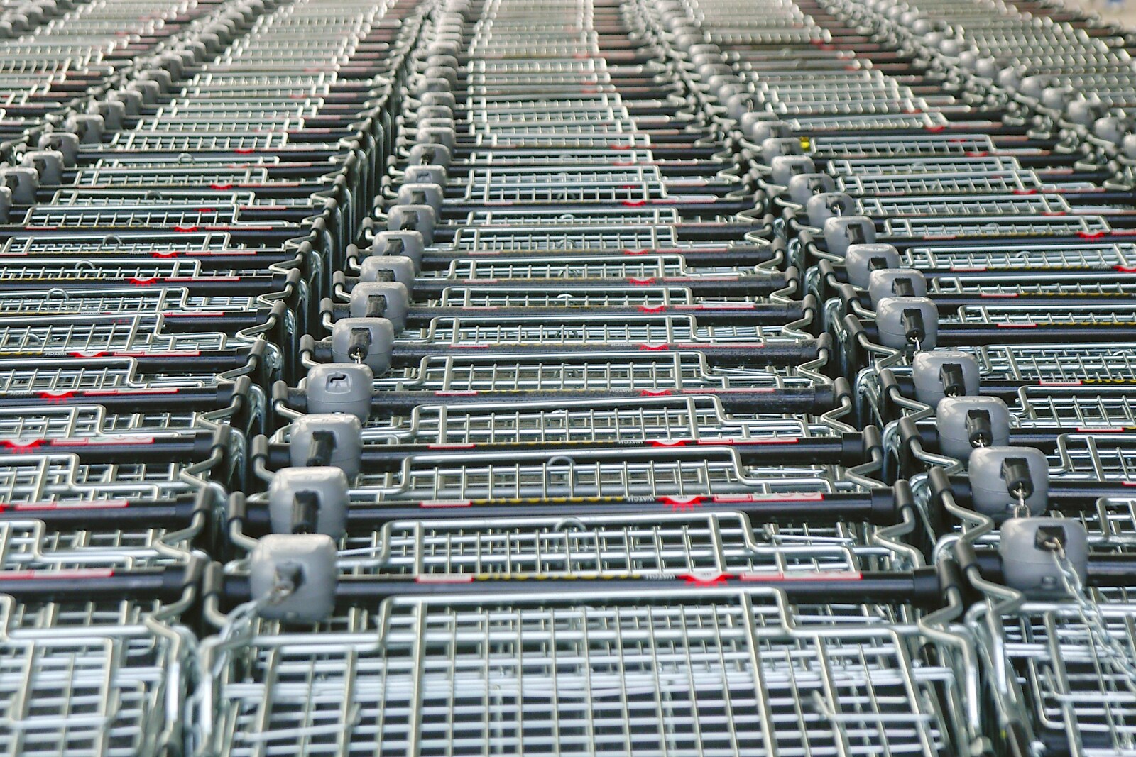 Millions of trolleys from Dom in da Chapel, Safeway Chickens and Evil Supermarkets, Harleston and Grimston - 15th January 2006