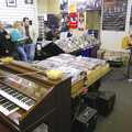 The Yamaha organg in place, Closing Down: Viva La Revolution Records, Diss, Norfolk - 21st January 2006