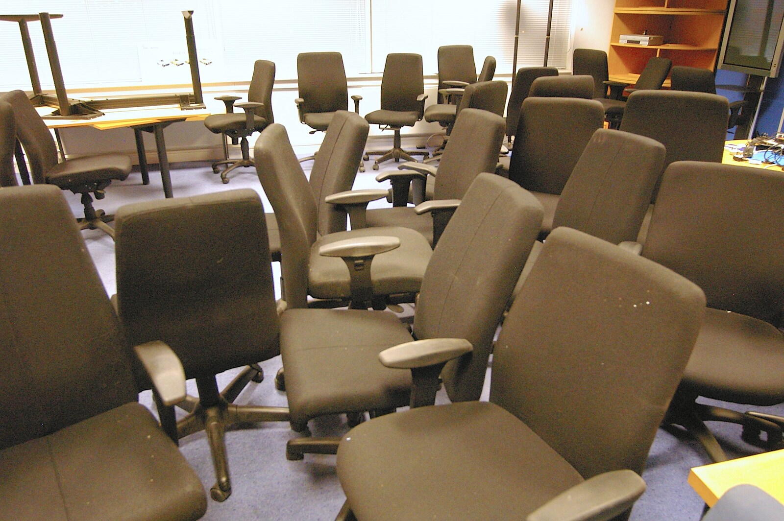 A Night in Cambridge and Revolution Records' Epilogue, Diss, Norfolk - 28th January 2006: There's a big pile of old office chairs