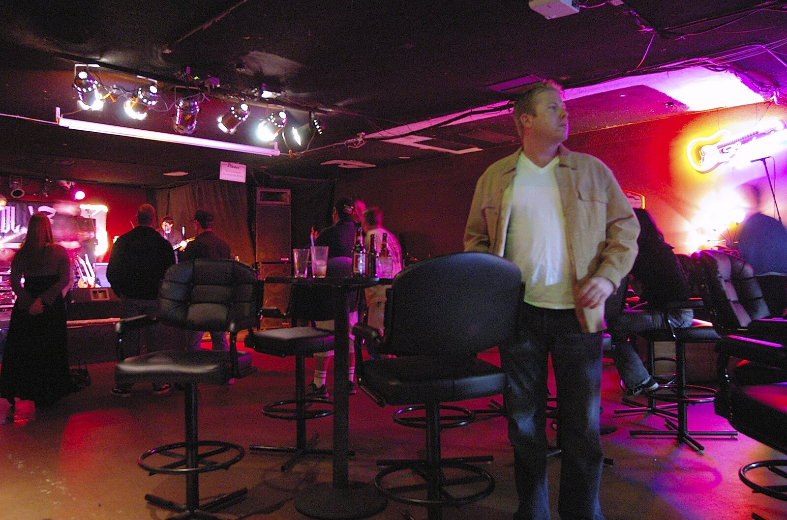 Life in a San Diego bar from Cruisin' Route 101, San Diego to Capistrano, California - 4th March 2006