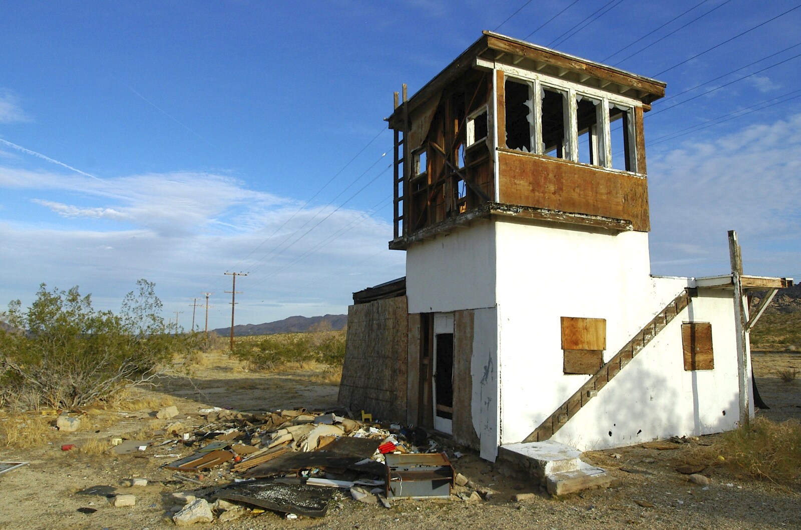 What looks like a home-made control tower from Mojave Desert: San Diego to Joshua Tree and Twentynine Palms, California, US - 5th March 2006