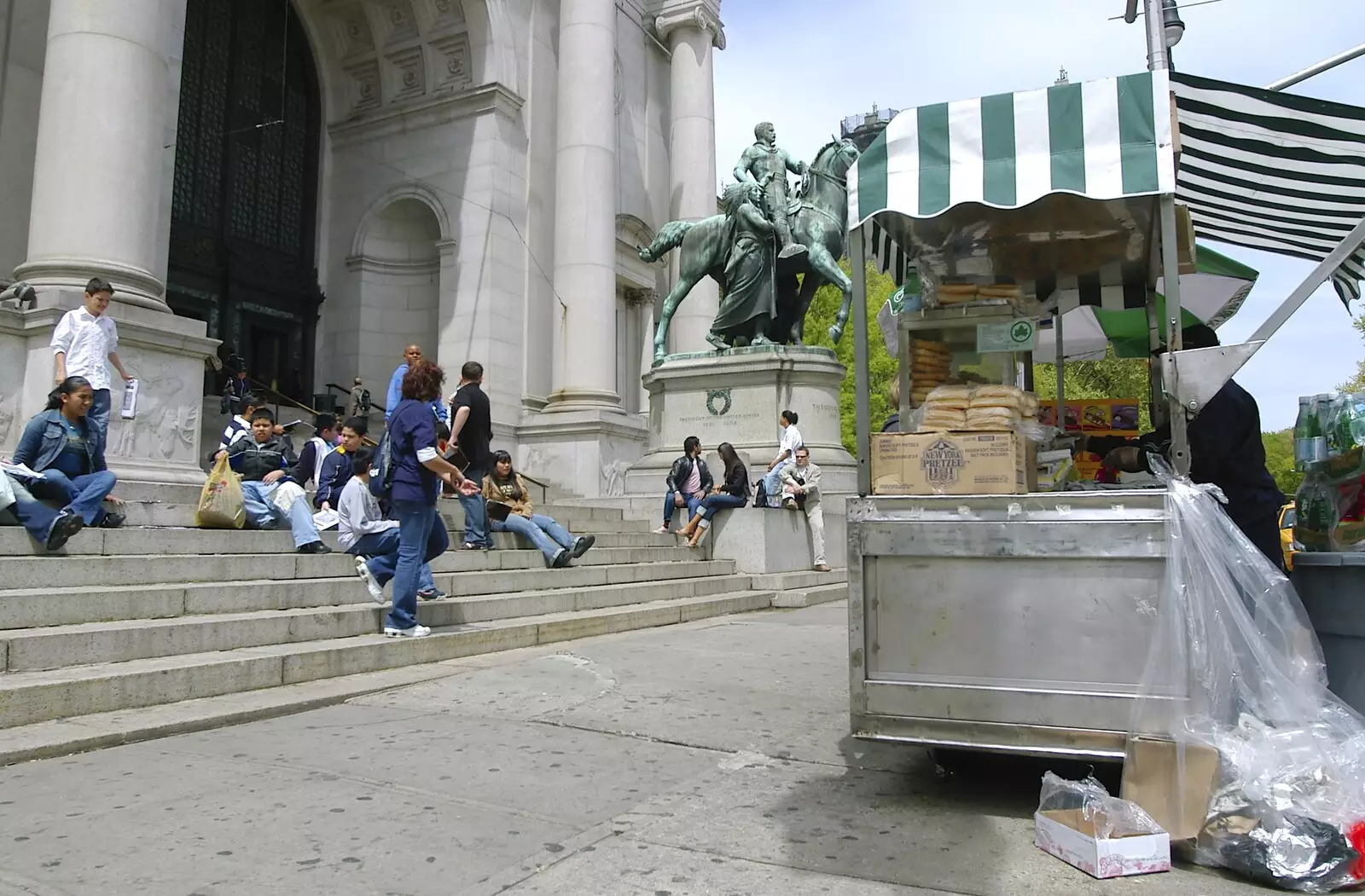 A food cart outside the Museum of Natural History, from A Union Square Demo, Bryant Park and Columbus Circle, New York, US - 2nd May 2006