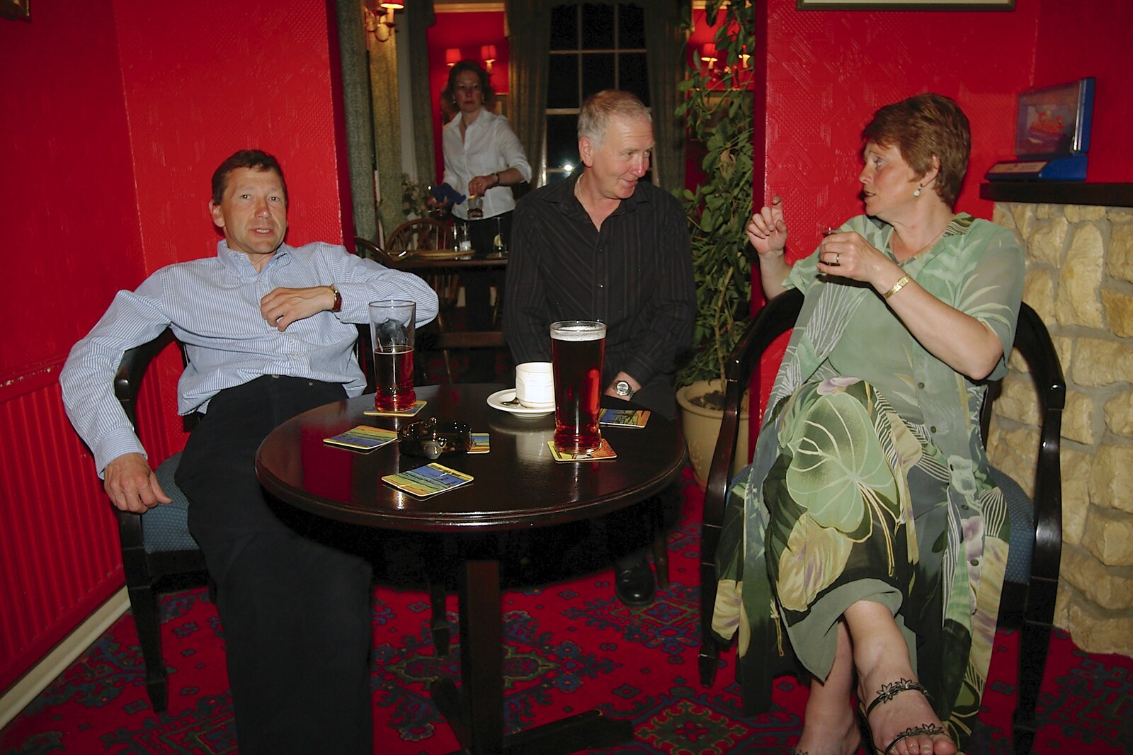 Apple, John Willy and Pippa from The BSCC does The Pheasant Hotel, Kelling, Norfolk - 6th May 2006