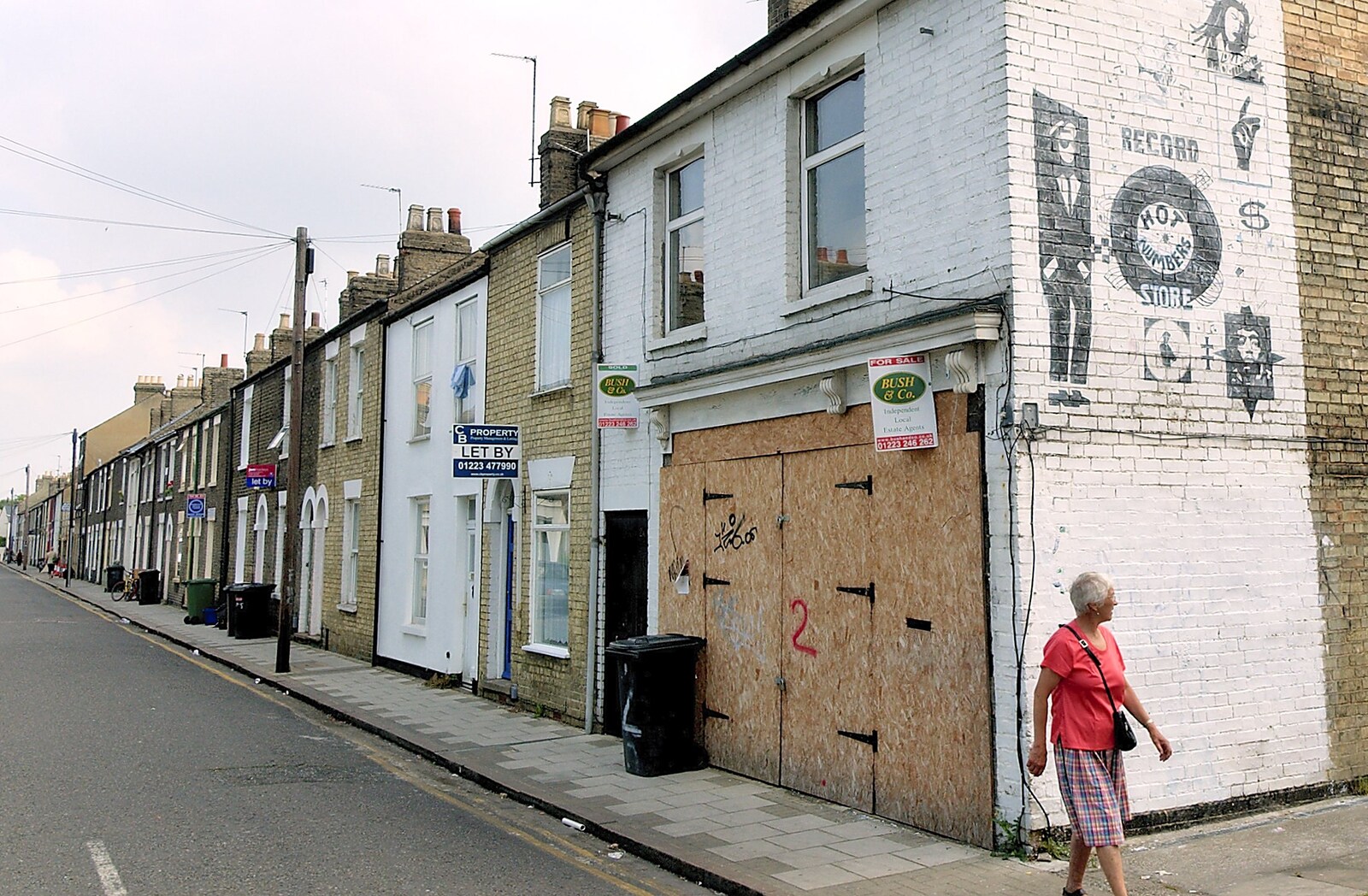 The boarded-up Hot Numbers record shop from Ben Leaves "The Lab", Fort St. George, Cambridge - 16th June 2006