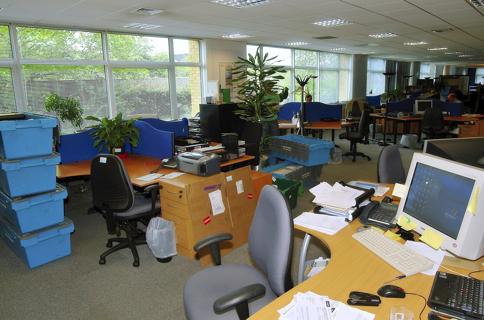 Nosher's old desk from Qualcomm Moves Offices, Milton Road, Cambridge - 26th July 2006