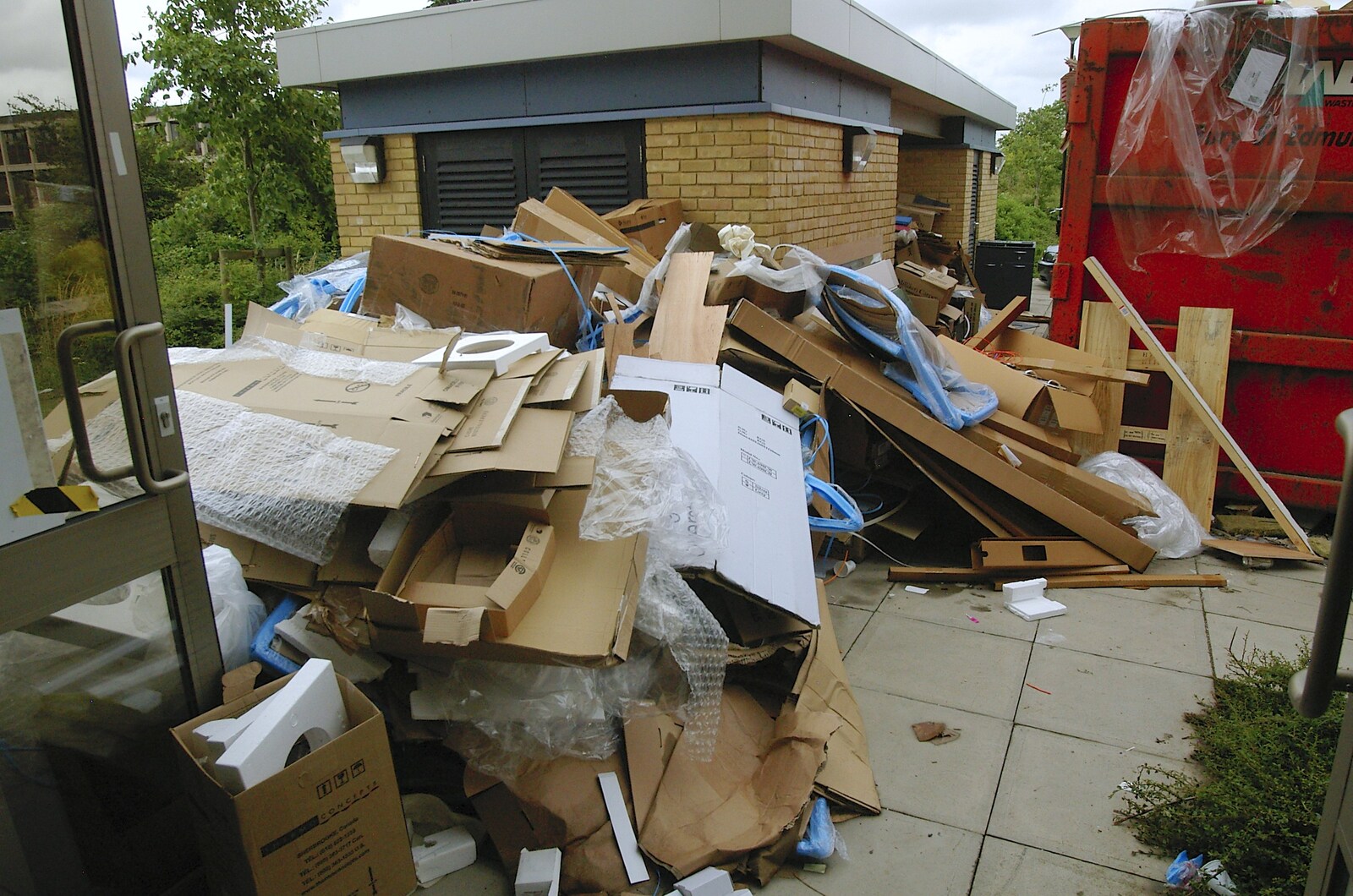 There's a massive pile of cardboard out the back from Qualcomm Moves Offices, Milton Road, Cambridge - 26th July 2006