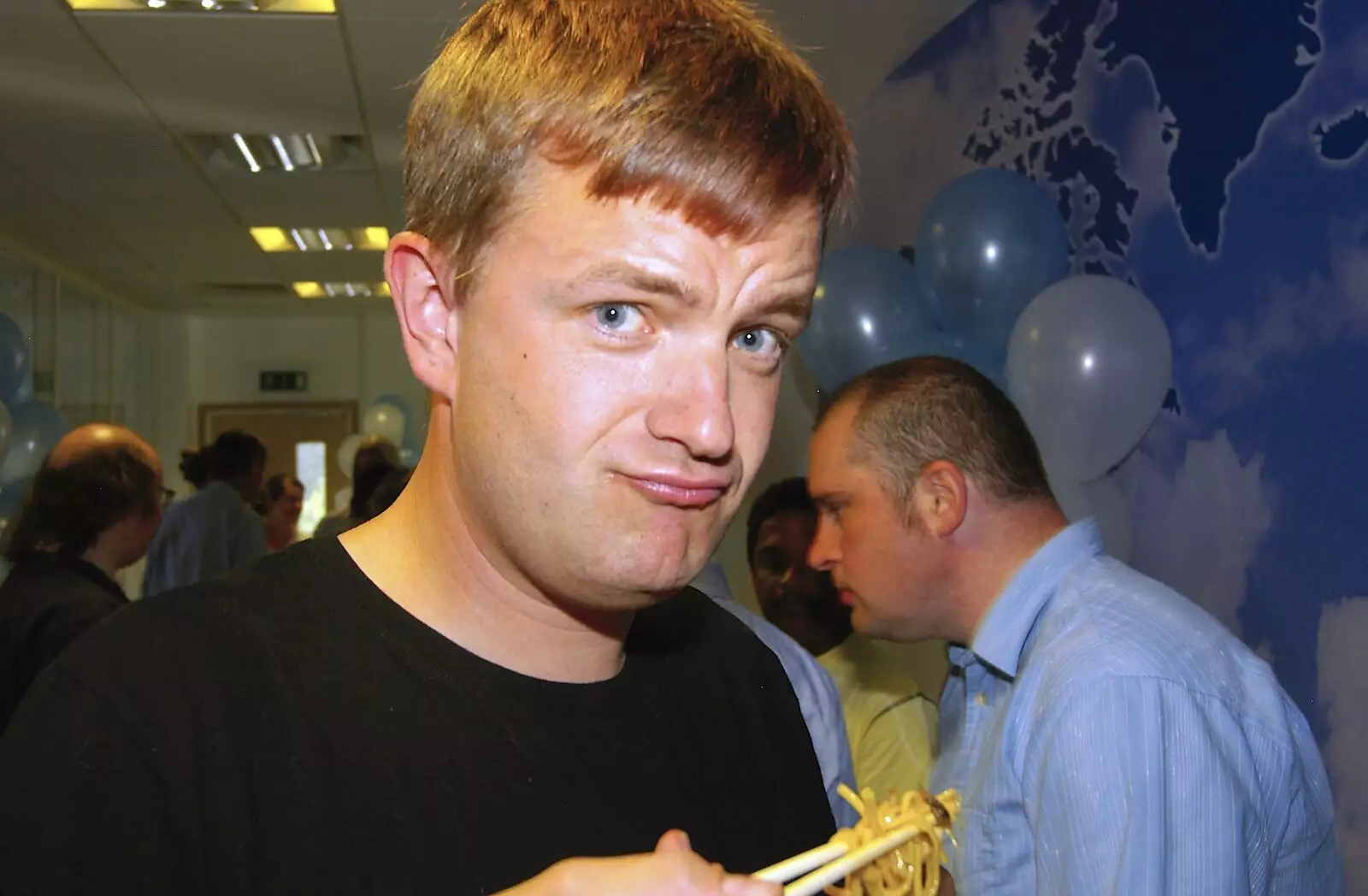 Nosher's got noodles on chopsticks, from Qualcomm's New Office Party, Science Park, Milton Road, Cambridge - 3rd July 2006