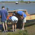 A small boat is inspected, The BSCC Charity Bike Ride, Orford, Suffolk - 15th July 2006