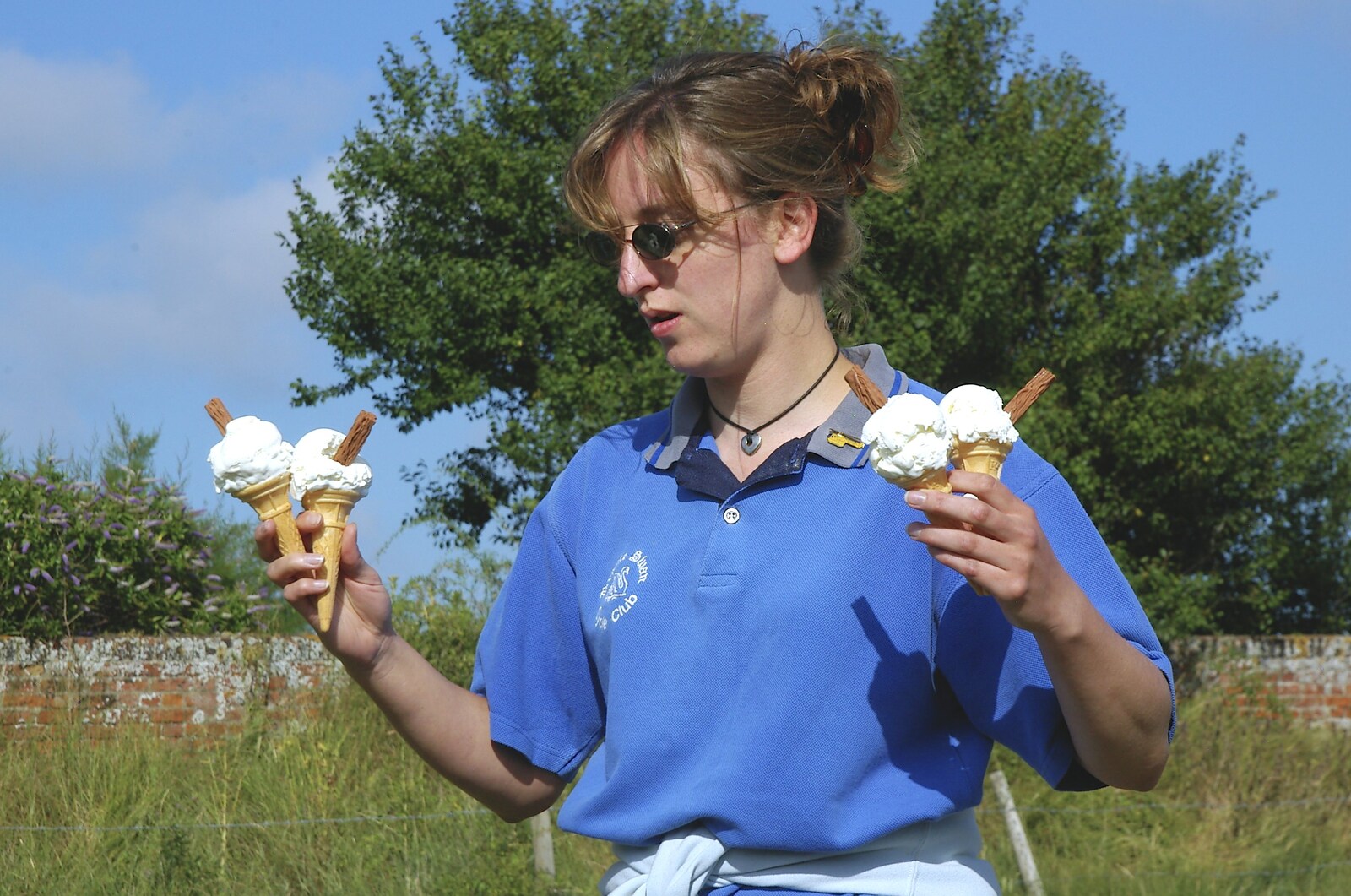 Suey's got the ice creams from The BSCC Charity Bike Ride, Orford, Suffolk - 15th July 2006