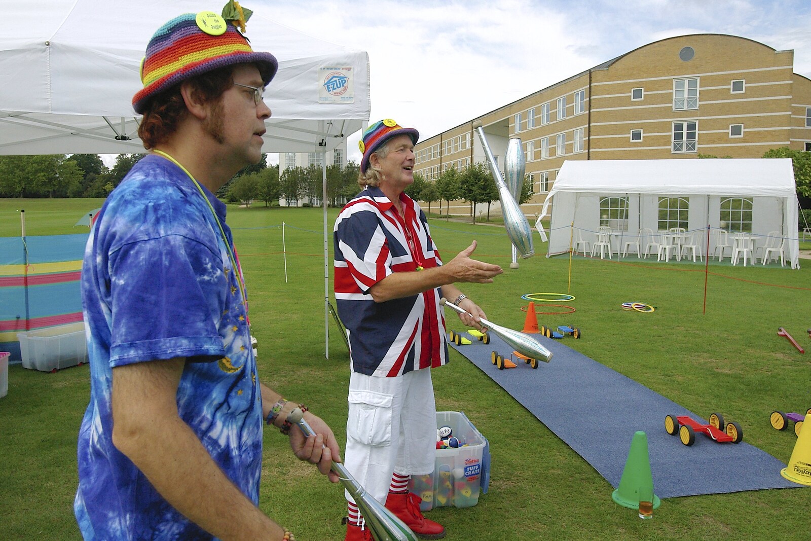 Juggling clubs from Qualcomm's Summer Circus Thrash, Churchill College, Cambridge - 18th August 2006