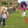 A round of applause, Qualcomm's Summer Circus Thrash, Churchill College, Cambridge - 18th August 2006