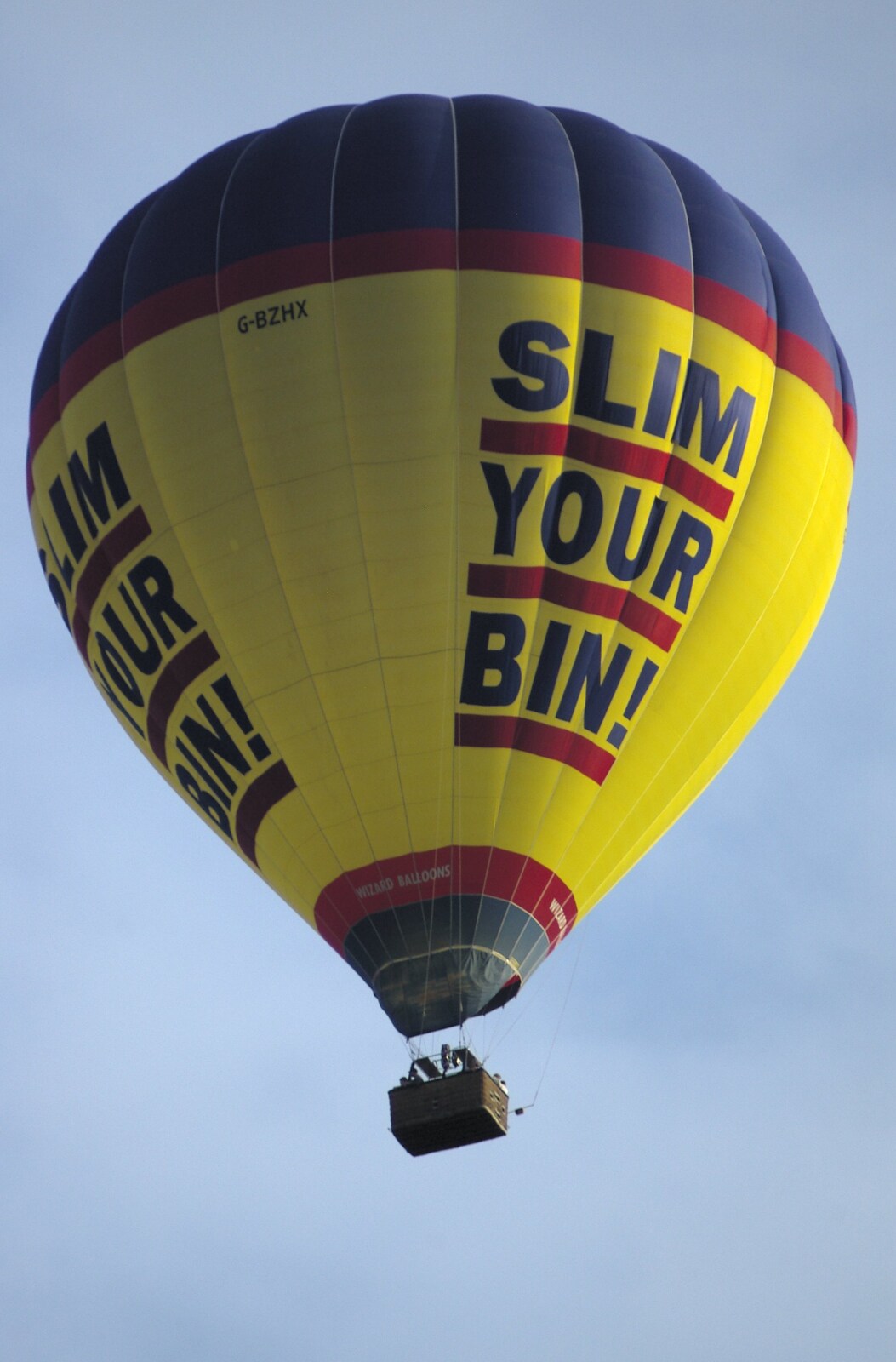 Back in Brome, the Slim Your Bin balloon goes up from Spiders, Norwich Science Festival and Kingston Arms Music - 5th September 2006