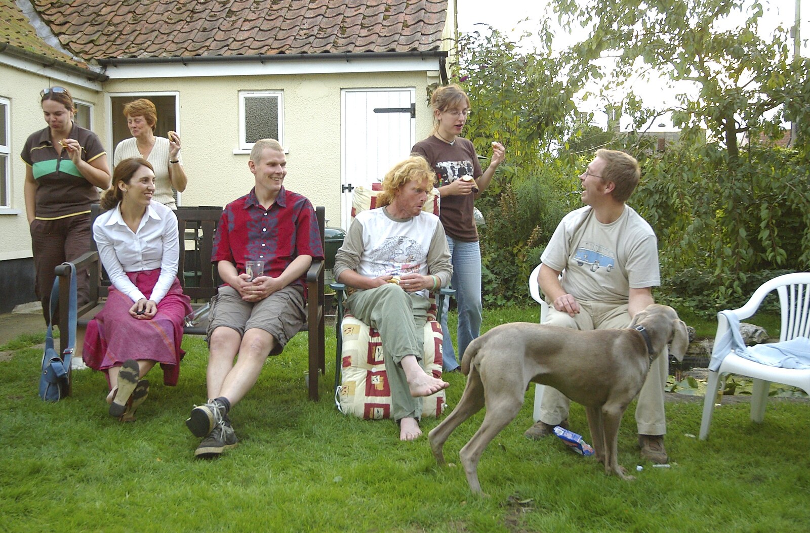 The gang in Pippa's garden from Spiders, Norwich Science Festival and Kingston Arms Music - 5th September 2006