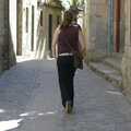 Isobel wanders the back streets, Girona, Catalunya, Spain - 17th September 2006