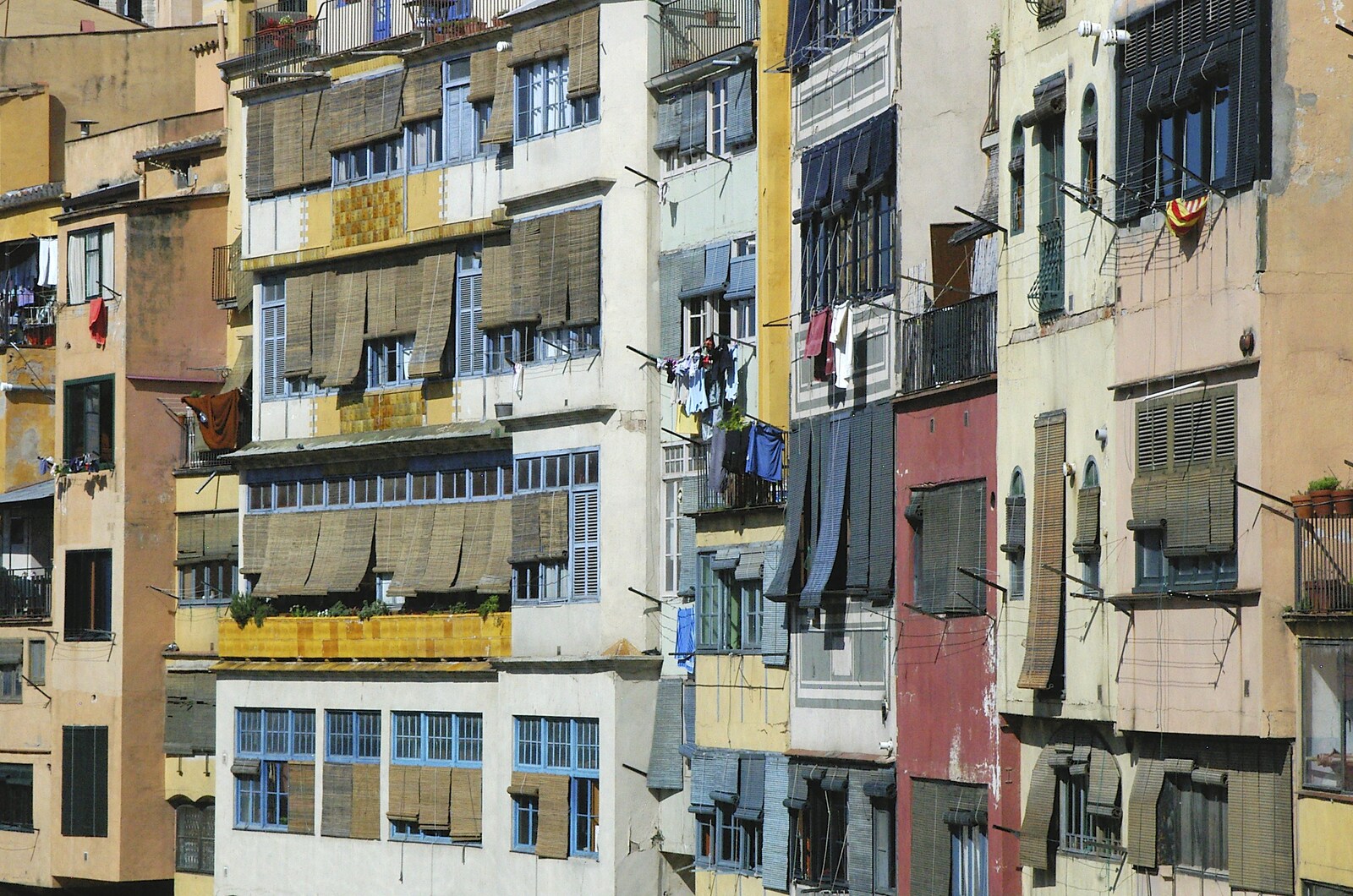 More packed-in apartments from Girona, Catalunya, Spain - 17th September 2006