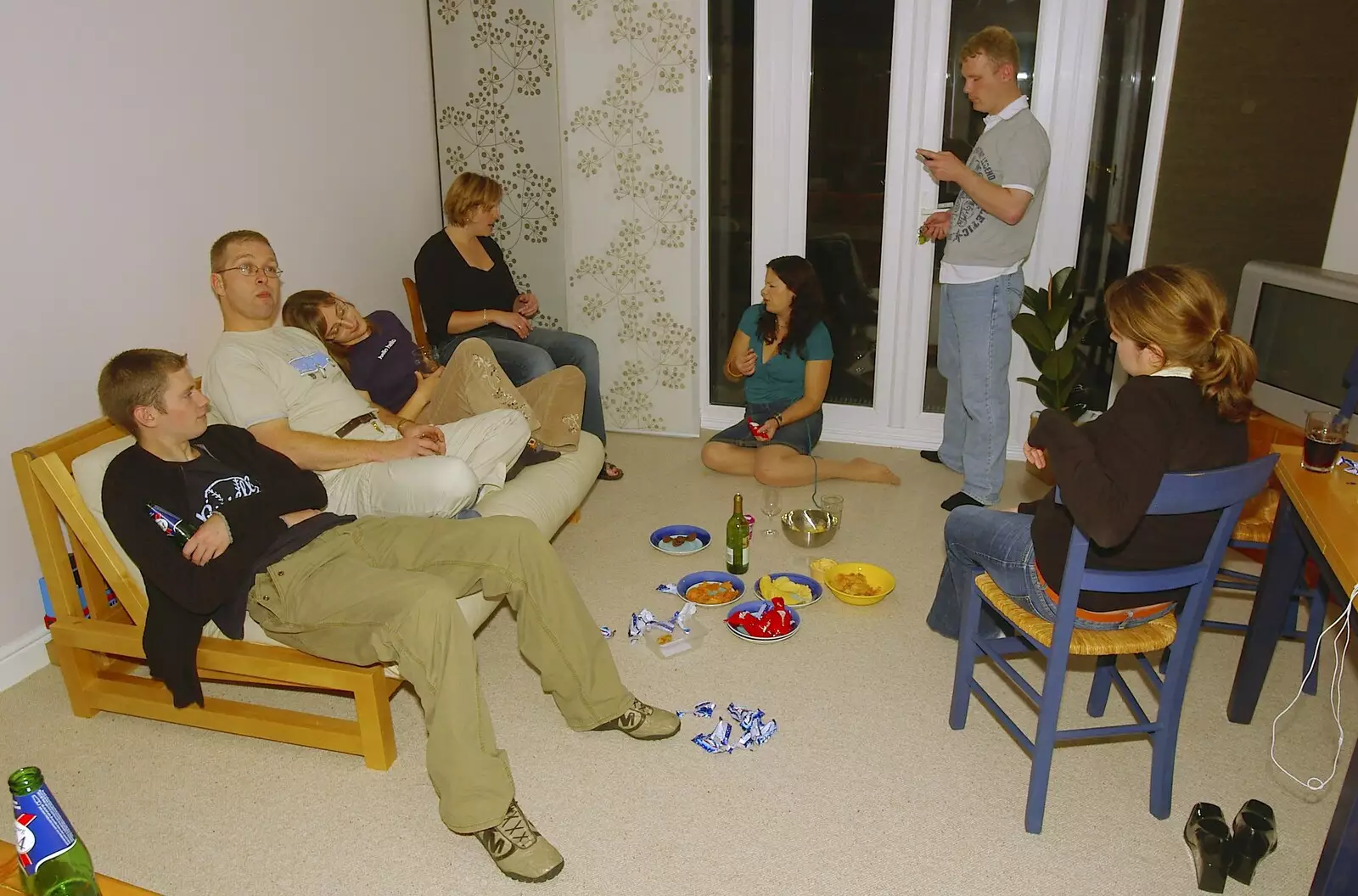 Hanging around in the lounge, from Fondue, Housewarmings and The Sock (An Epilogue), Cambridge and Diss - 29th September 2006